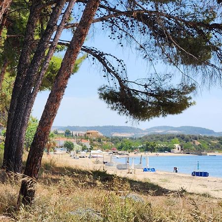 Pine Beach Holiday Home 2 Bedrooms 50 Meters To The Beach Kalyves Polygyrou Exterior foto