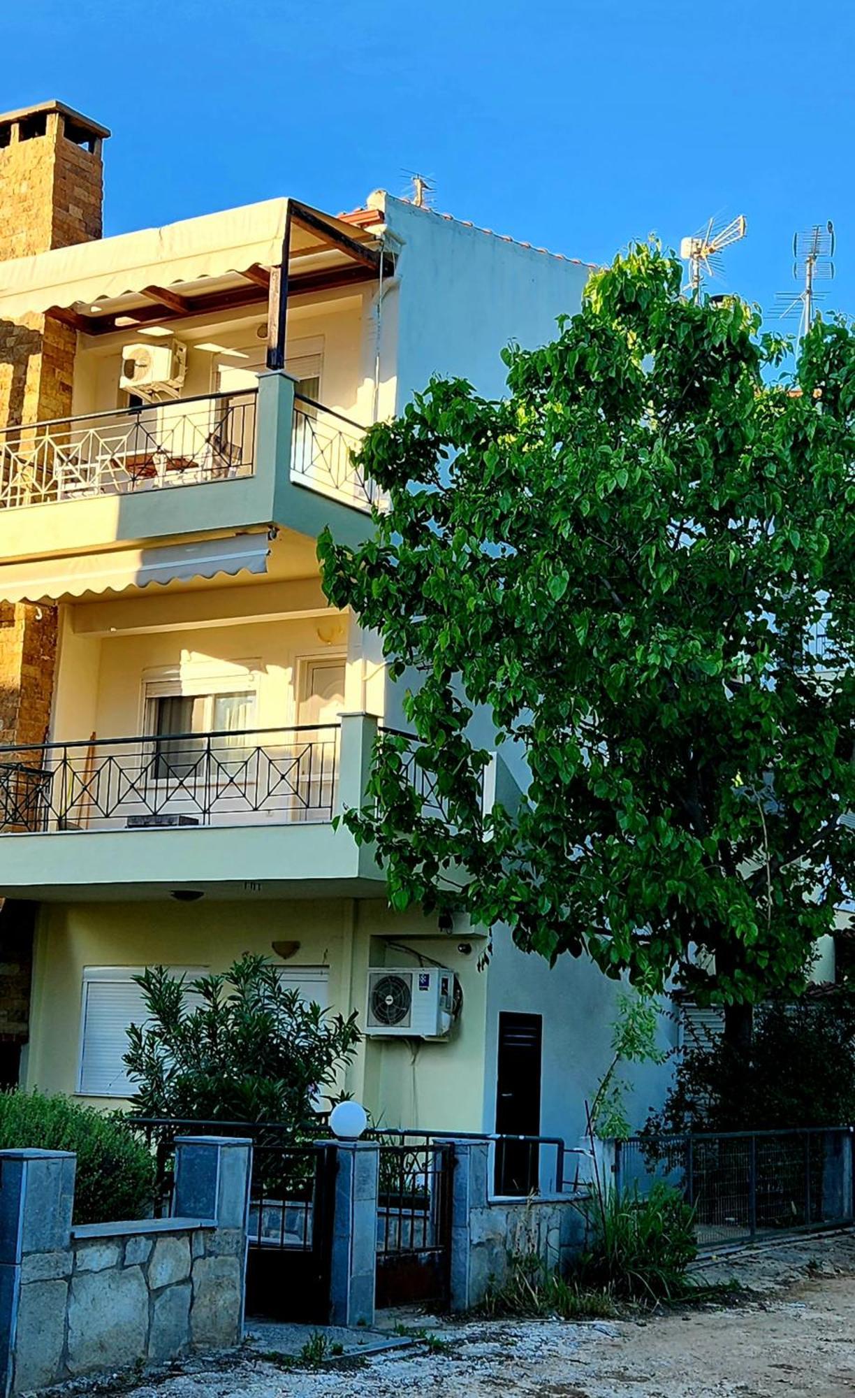 Pine Beach Holiday Home 2 Bedrooms 50 Meters To The Beach Kalyves Polygyrou Exterior foto